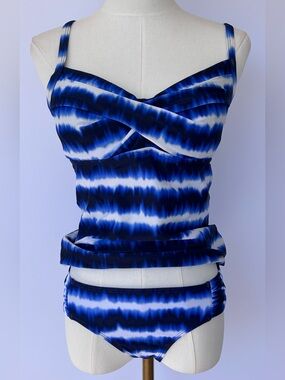 Athleta Women’s Del Mar Tankini with Swim Skirt 3-Pc Top 34B/C Bottoms XS
